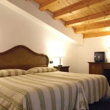 Hotel Claudia Augusta 3*